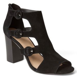 Gap True Black “Buckle Shootie”